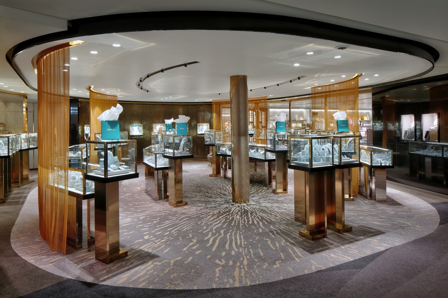 Celebrity Cruises, Celebrity Beyond, Effy ©CEL.jpg